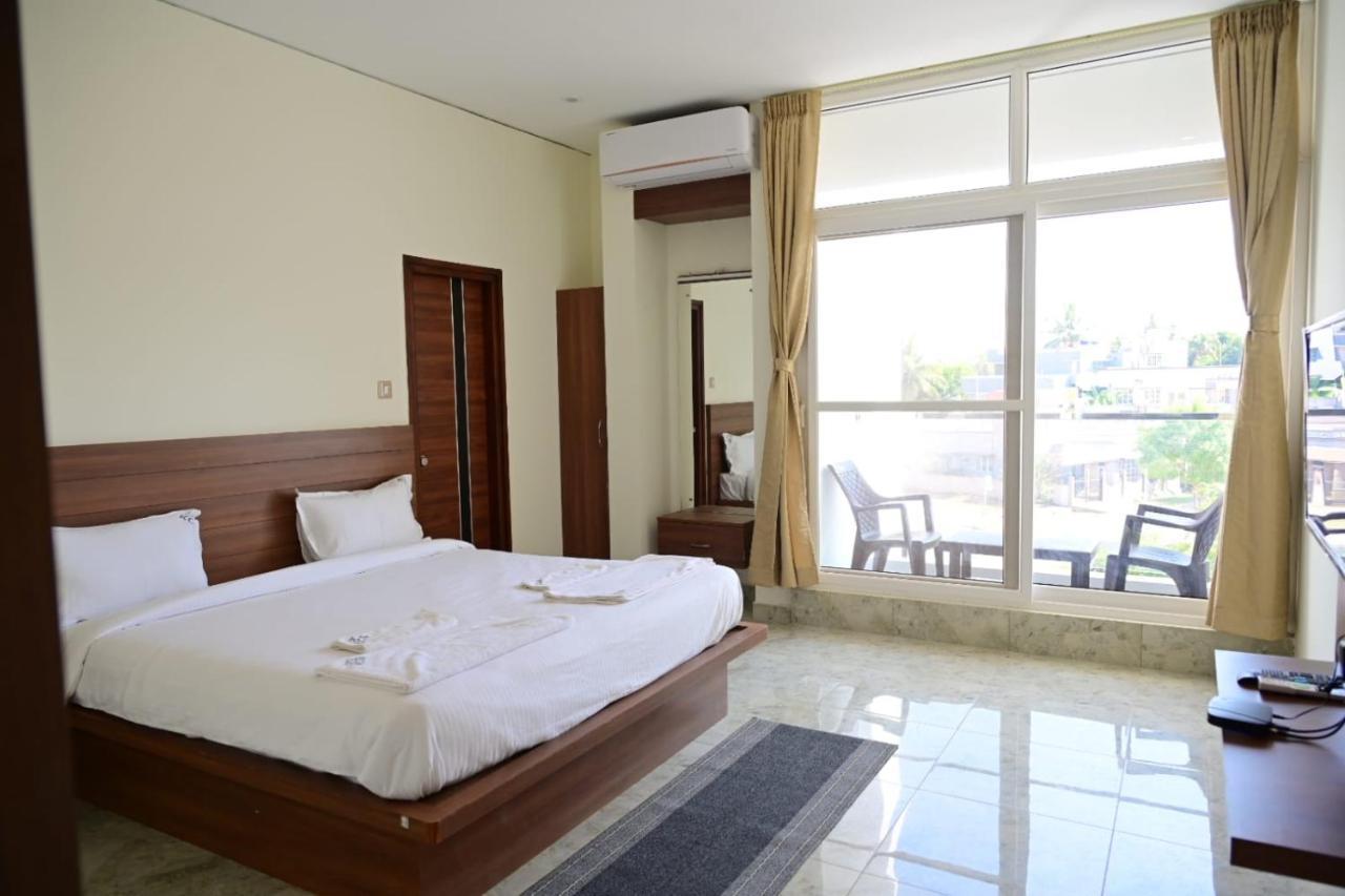 Hotel Kcg Residency à Mysore Extérieur photo