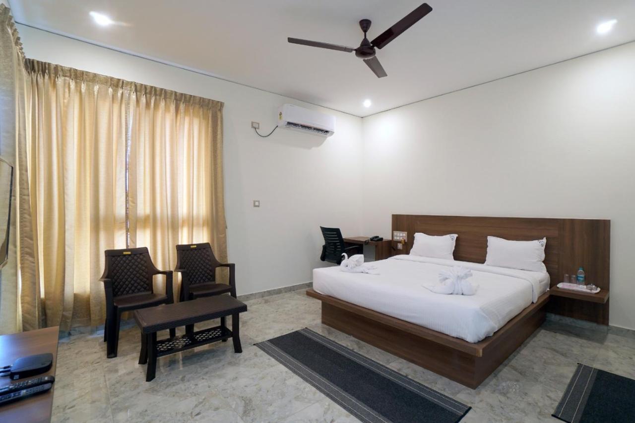 Hotel Kcg Residency à Mysore Extérieur photo