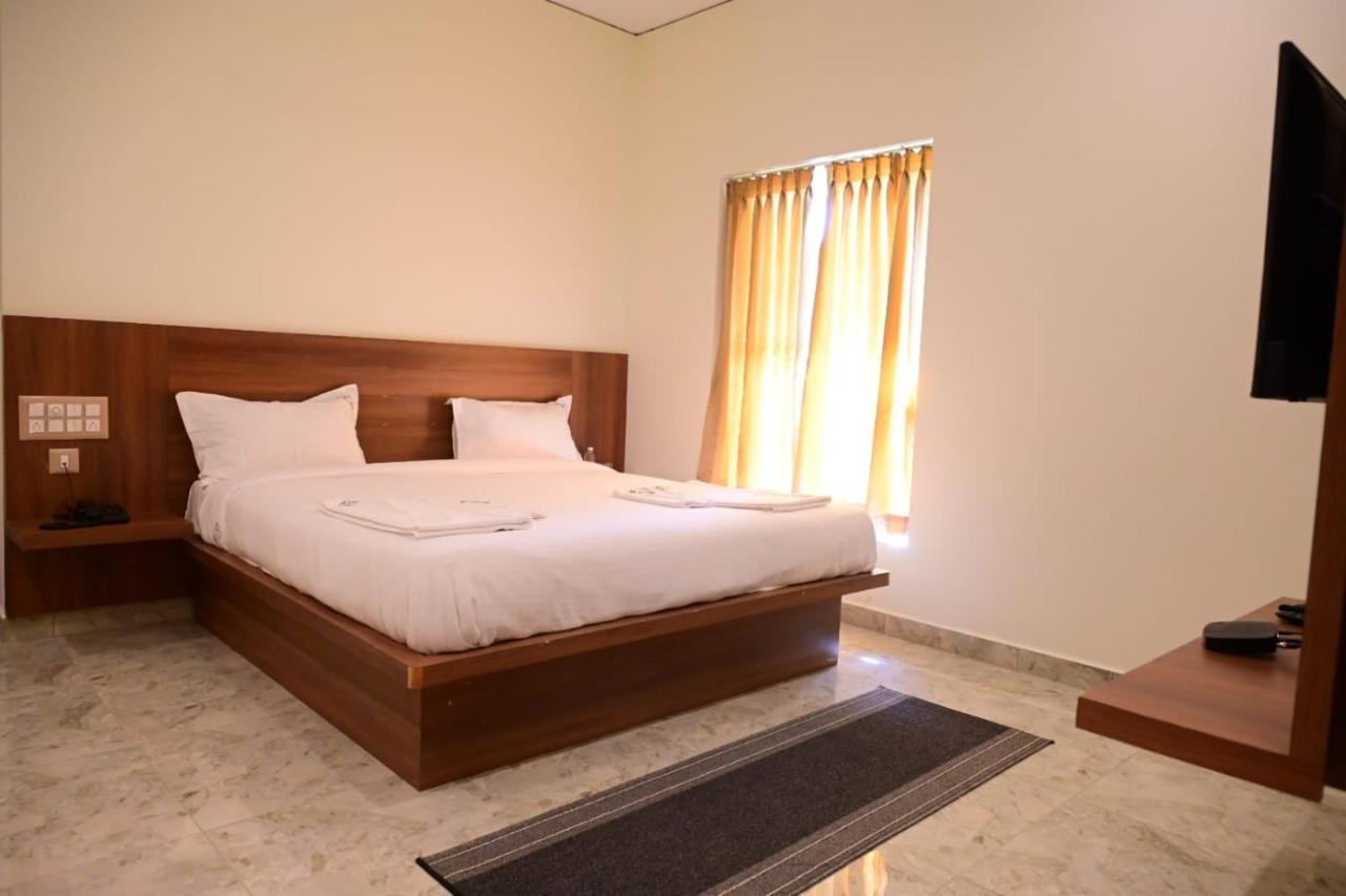Hotel Kcg Residency à Mysore Extérieur photo