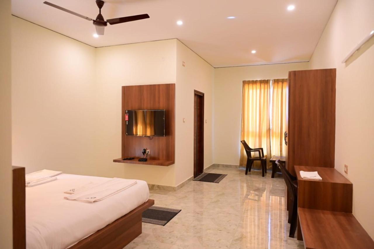Hotel Kcg Residency à Mysore Extérieur photo