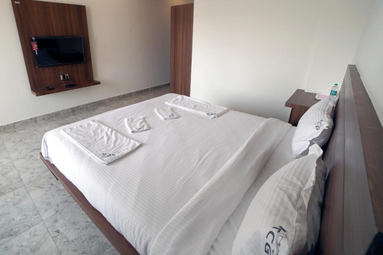 Hotel Kcg Residency à Mysore Extérieur photo