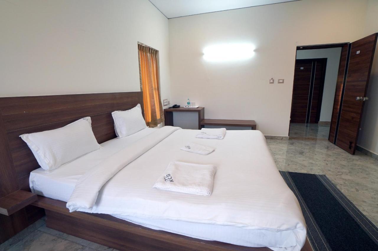 Hotel Kcg Residency à Mysore Extérieur photo