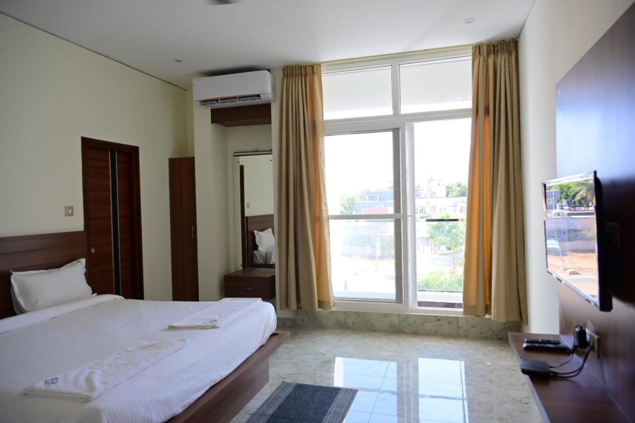Hotel Kcg Residency à Mysore Extérieur photo