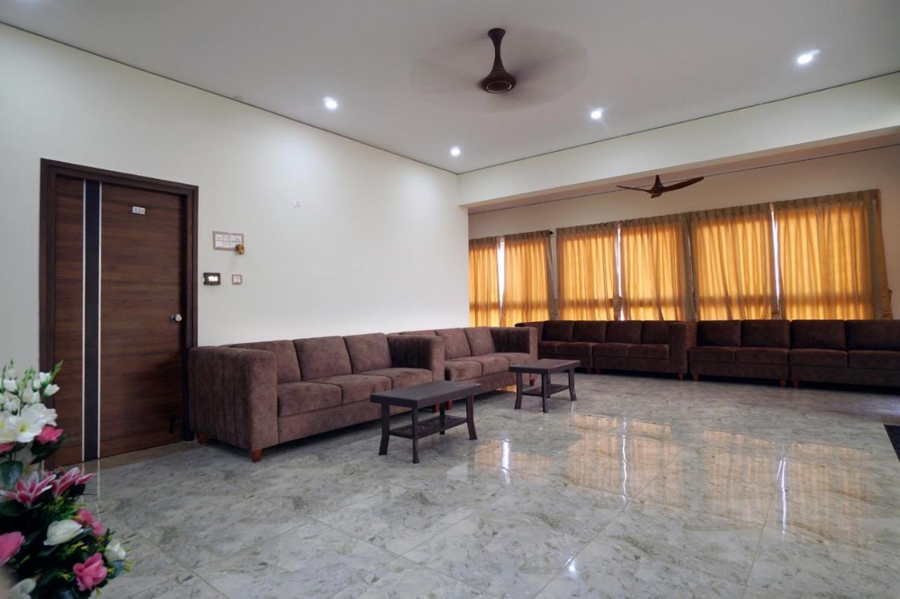 Hotel Kcg Residency à Mysore Extérieur photo