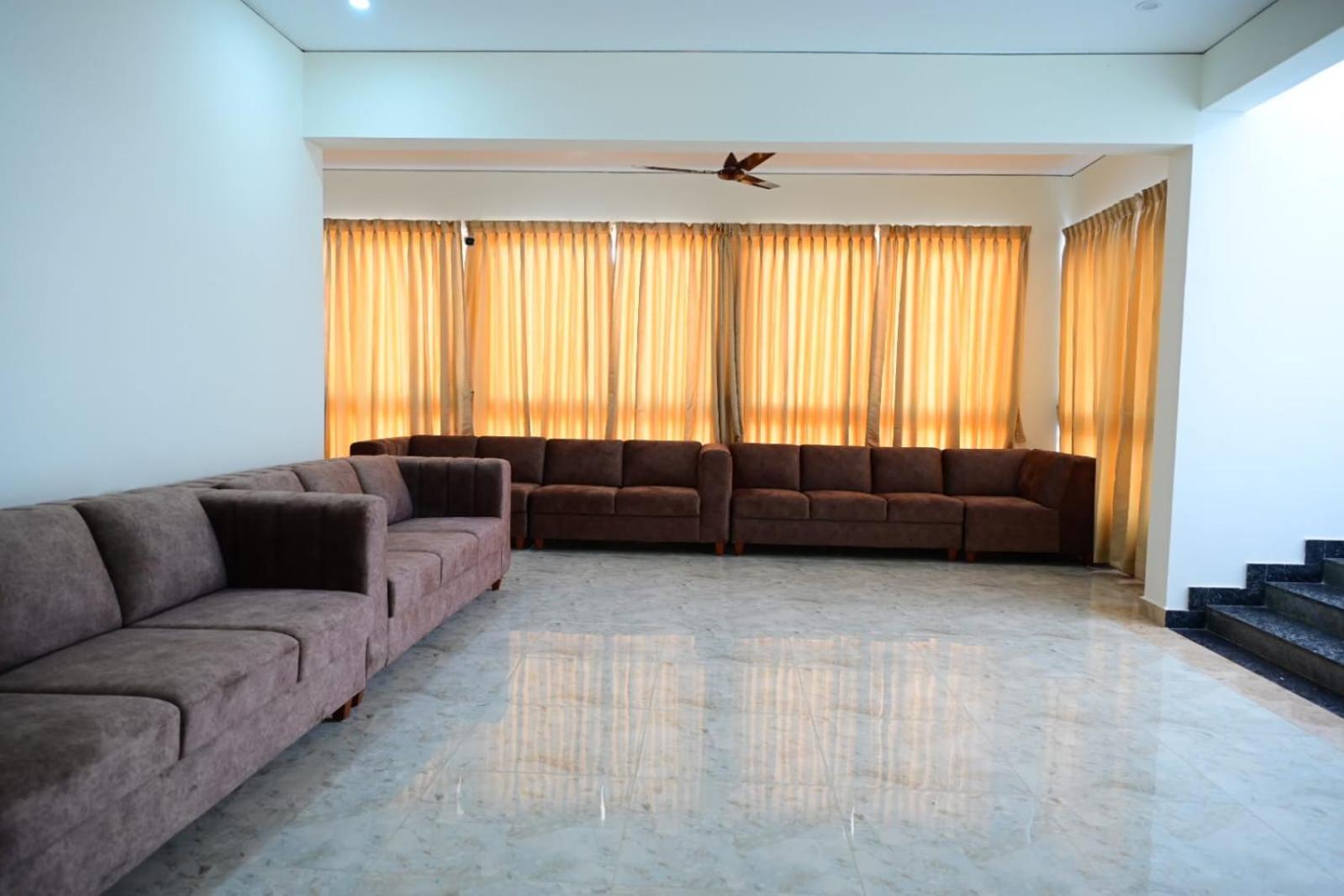 Hotel Kcg Residency à Mysore Extérieur photo