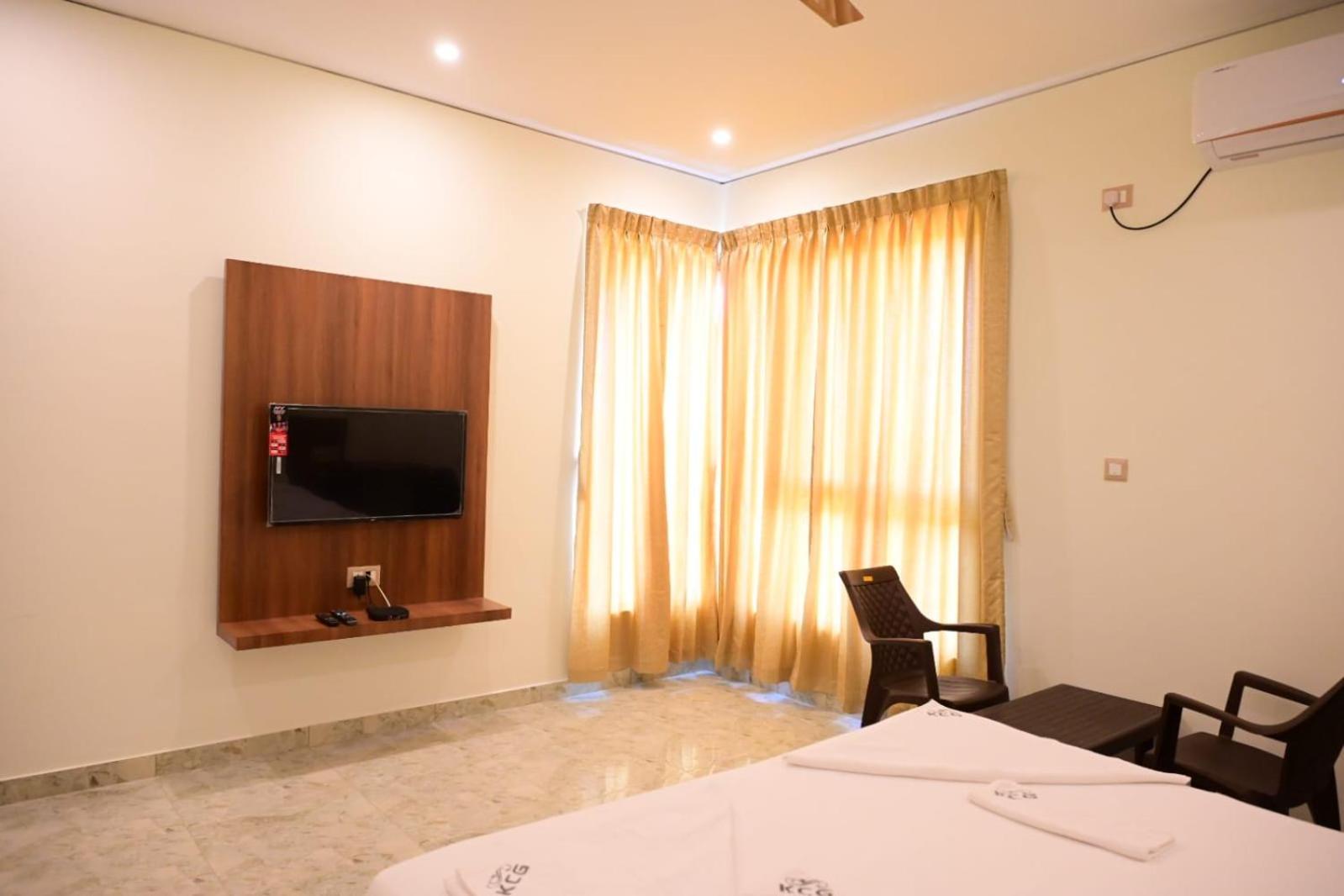 Hotel Kcg Residency à Mysore Extérieur photo